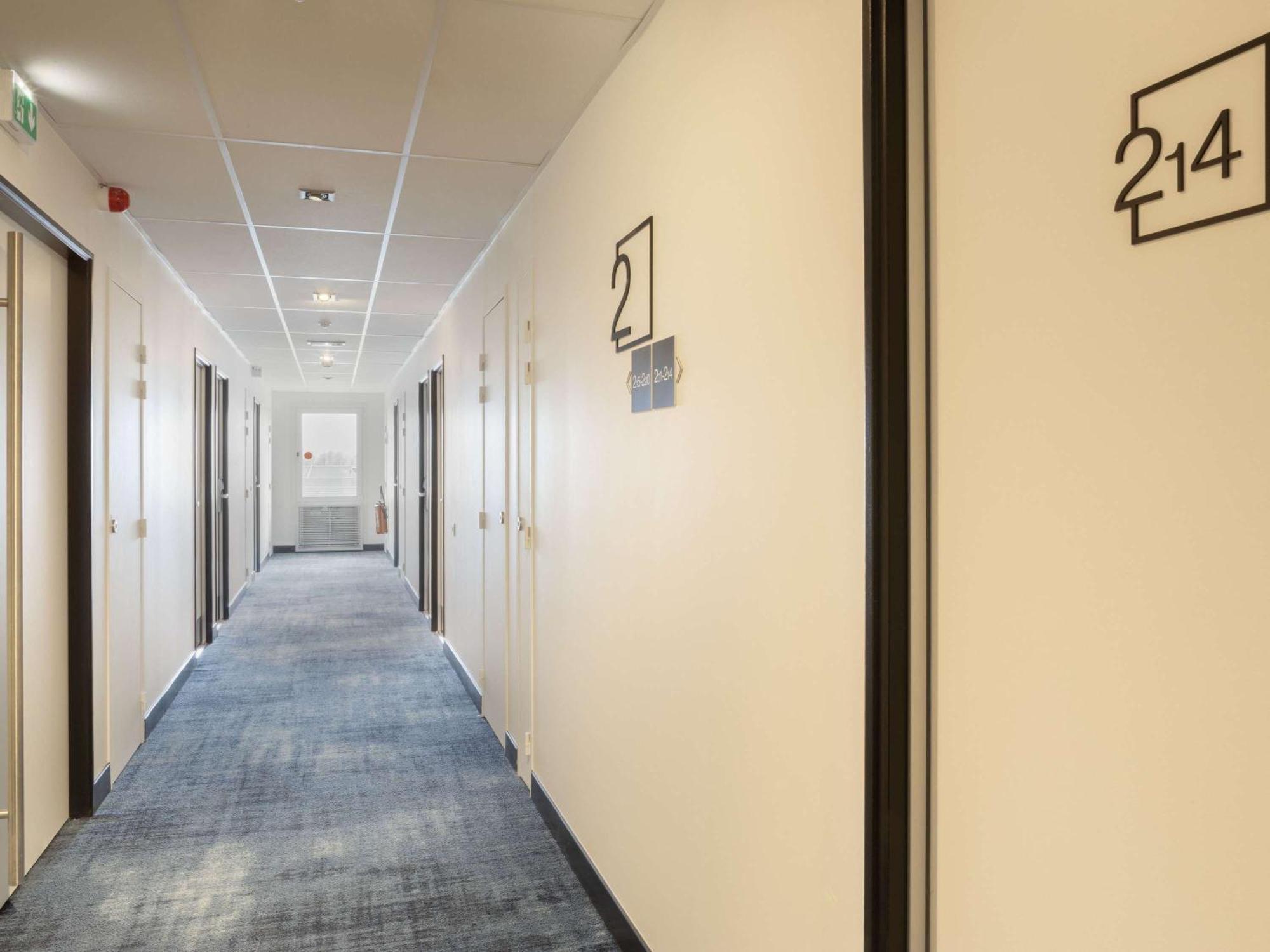 Ibis Douai Dechy Hotel Bagian luar foto