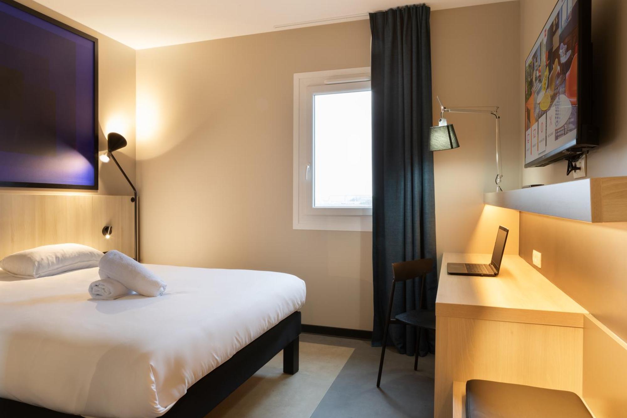 Ibis Douai Dechy Hotel Bagian luar foto